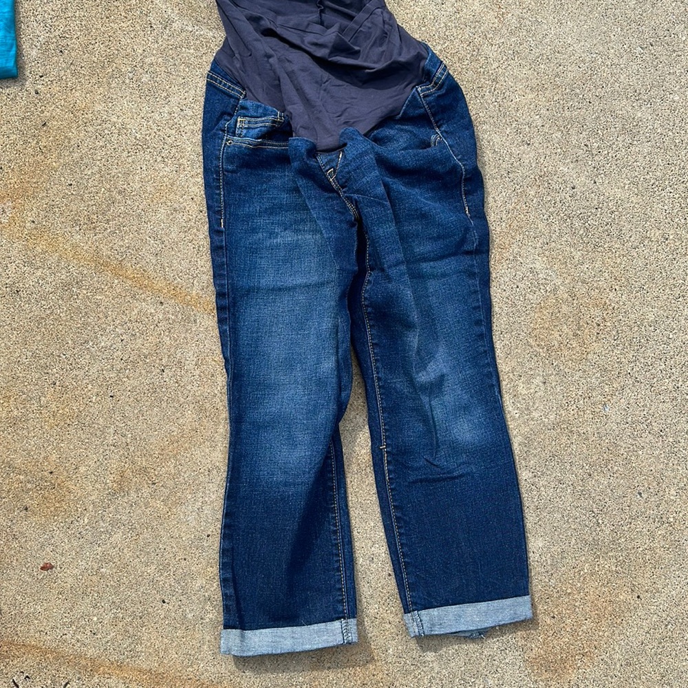 Medium maternity capris